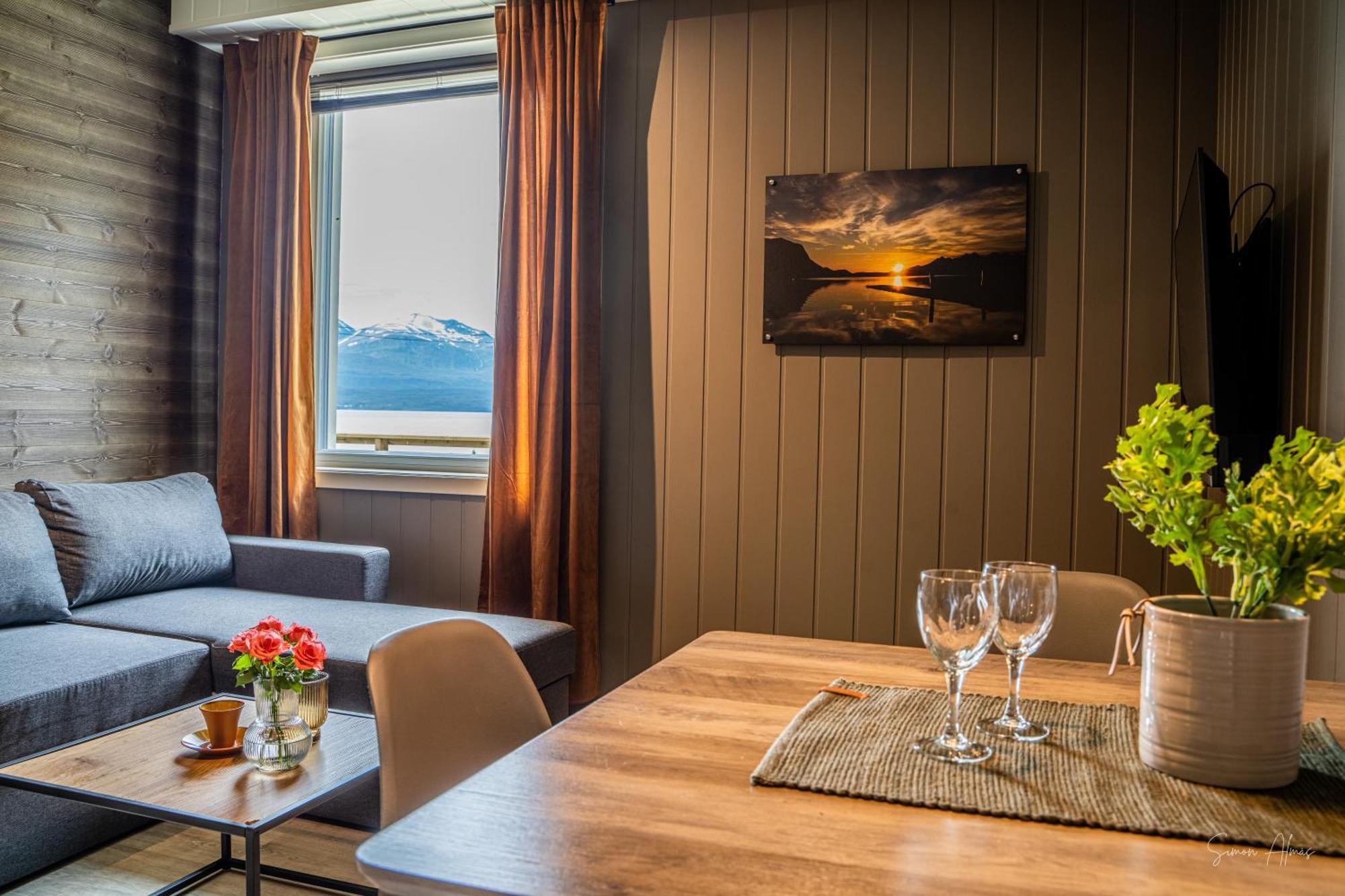 Alpan Apartments, Lyngenfjord Olderdalen Exteriér fotografie